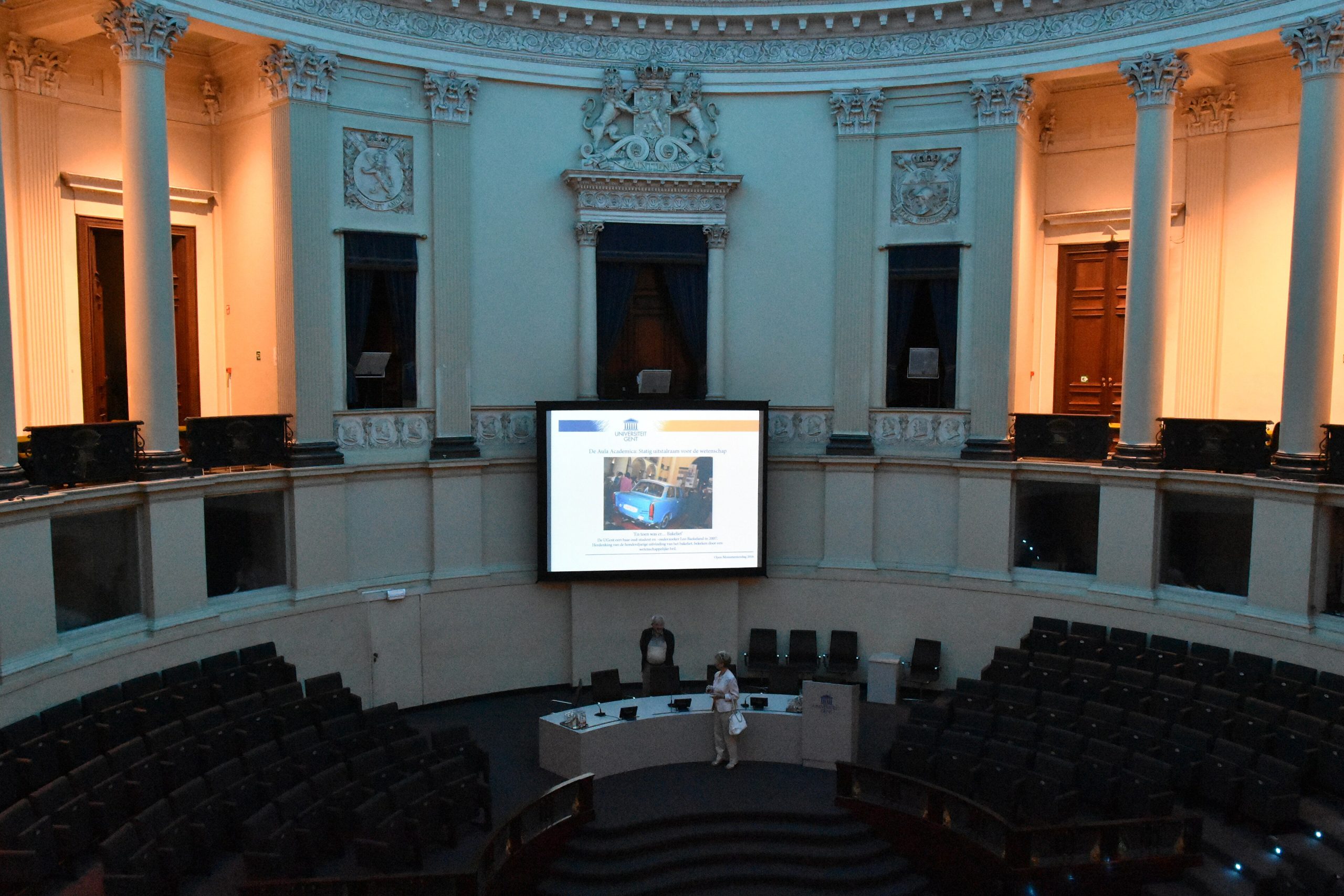Gent Universitetinin tarixi Aula Akademika zalı